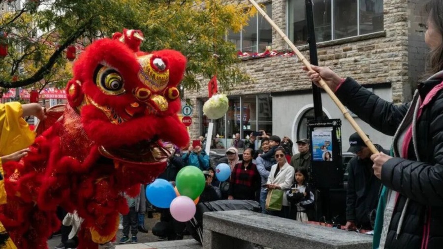 Монреальский Чайнатаун устраивает карнавал в честь Китайского нового года