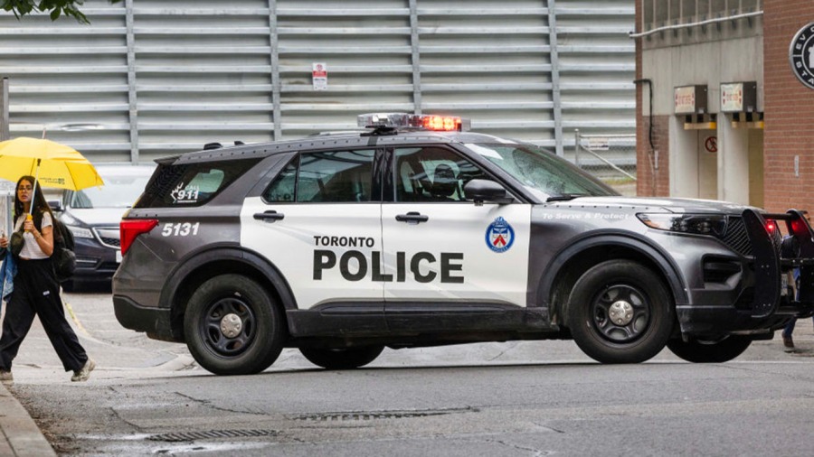 Полиция Торонто пересмотрела рекомендацию оставлять ключи от машины "у входной двери", чтобы отвадить угонщиков от вторжения в дом